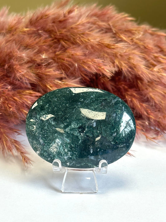 Green Moss Agate Palm Stone