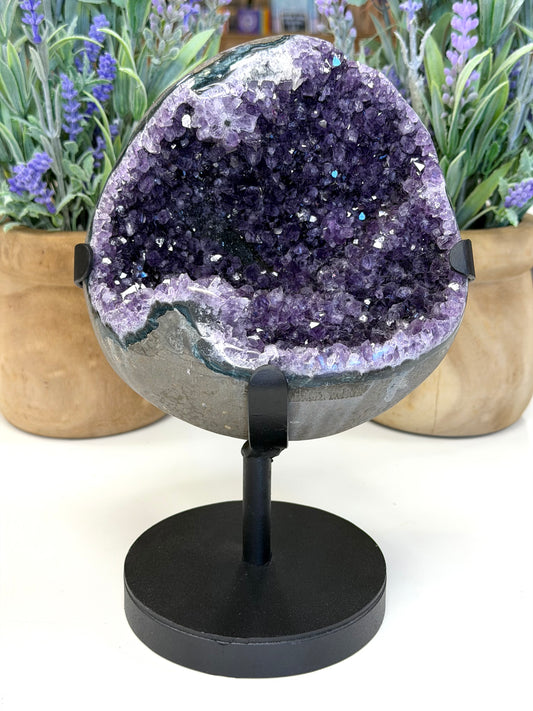 Amethyst Statement Stand